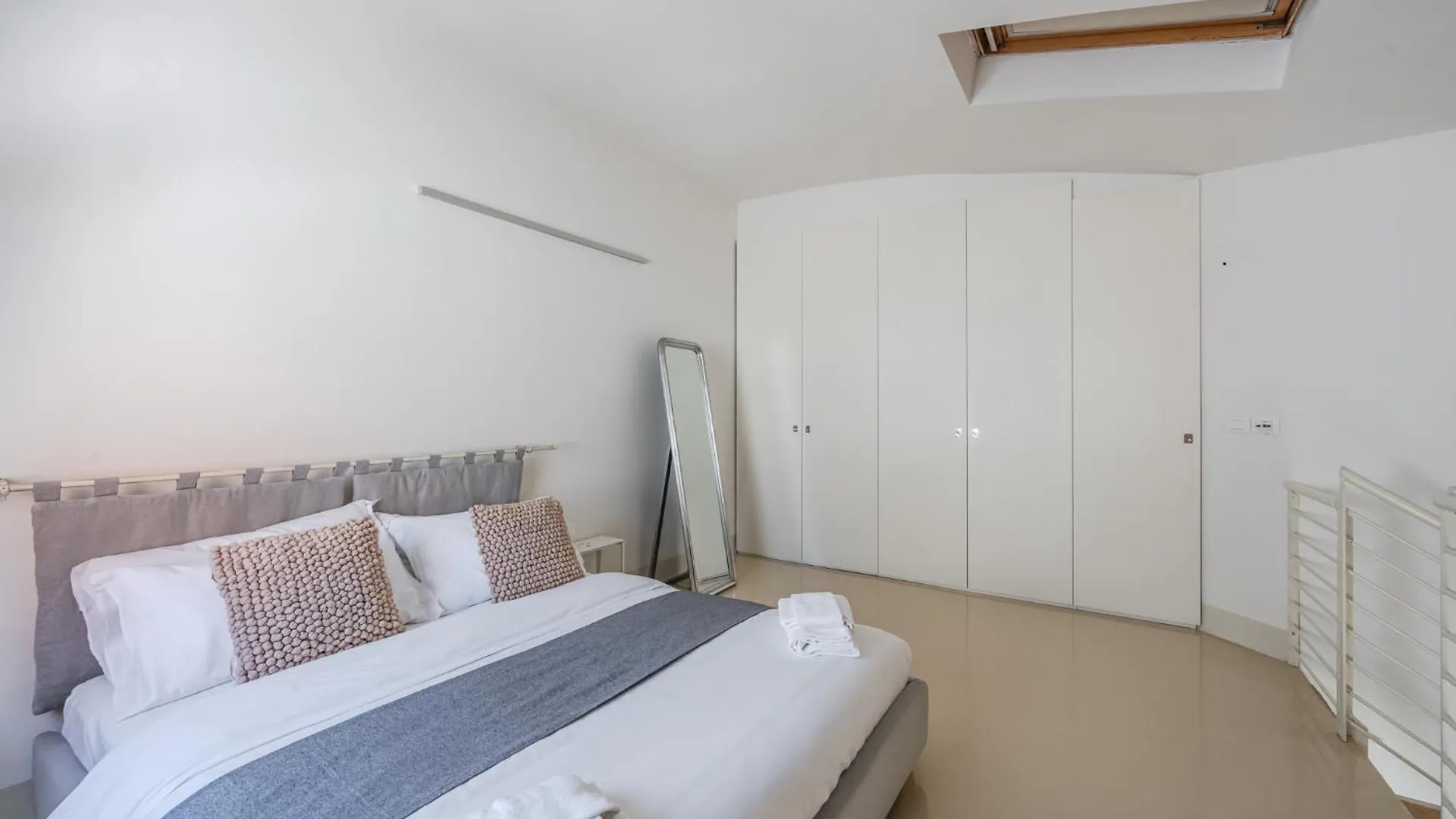 Apartament Ab Plus - Via Dello Scalo 10 Falkland Bolonia
