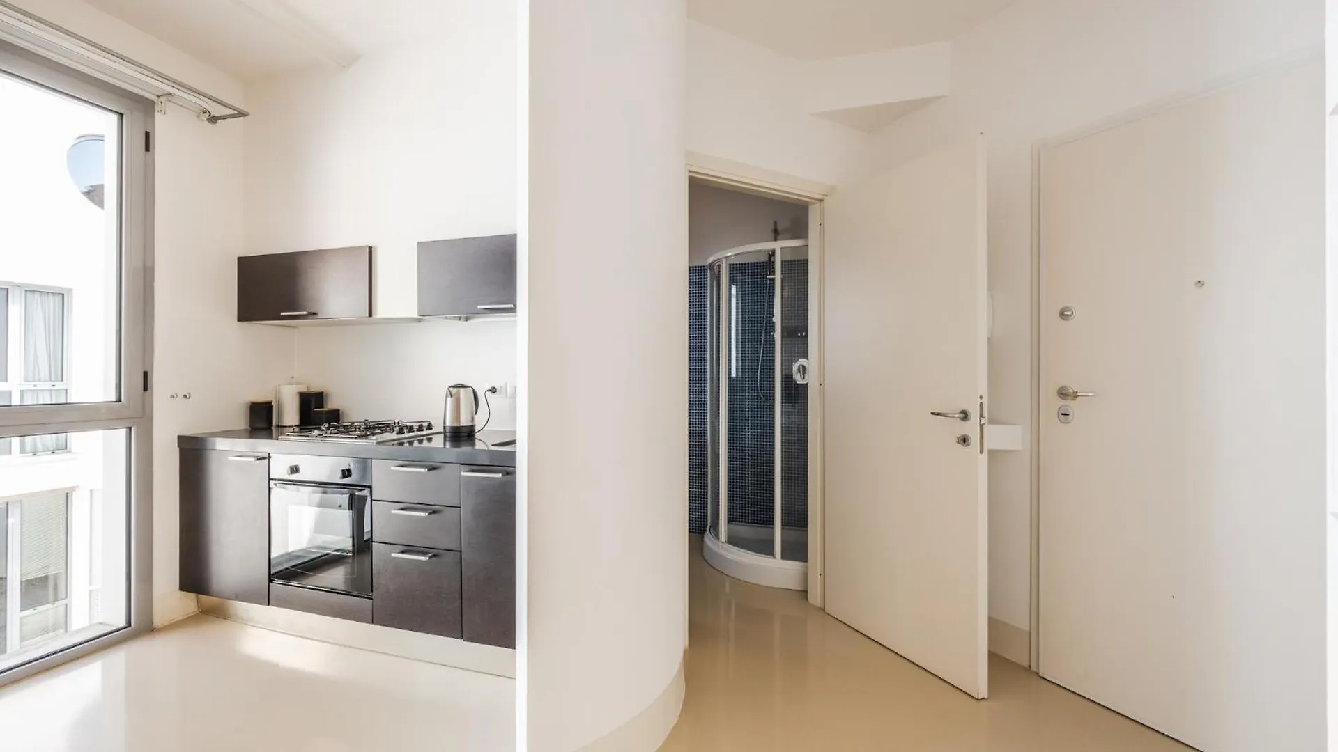 Ab Plus - Via Dello Scalo 10 Falkland Bolonia Apartament