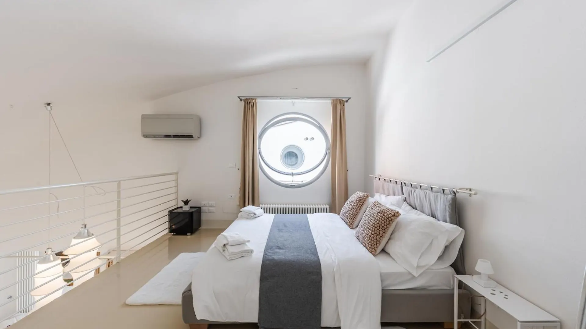 Apartament Ab Plus - Via Dello Scalo 10 Falkland Bolonia